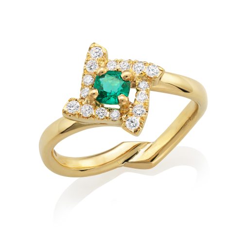Bespoke engagement rings at SG7 jewellery